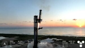 Megarakieta Falcon Heavy wystartowała - historyczny moment dla SpaceX Elona Muska