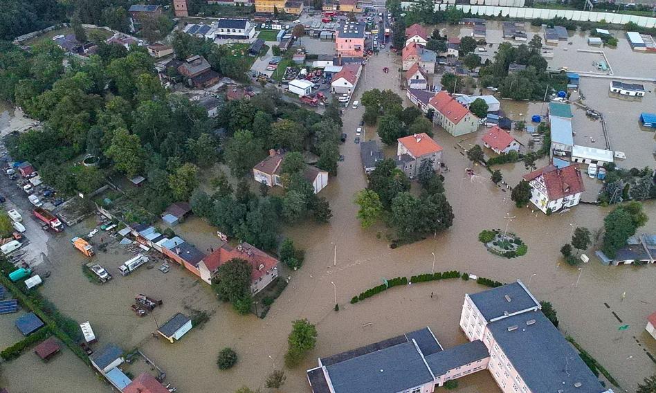 Kosztowne skutki ekstremalnych warunków pogodowych w Polsce: miliardy złotych strat każdego roku