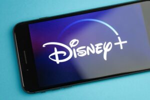 Disney+ wypuszcza oświadczenie o końcu możliwości współdzielenia kont, tak jak Netflix.