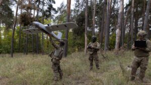 Ukraińskie ataki na rosyjskie rafinerie nabierają tempa – Moskwa ma powody do niepokoju, a Kijów wprowadza nową broń