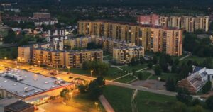 Zdecydowana większość deweloperów nie przewiduje wkrótce zmian cen mieszkań