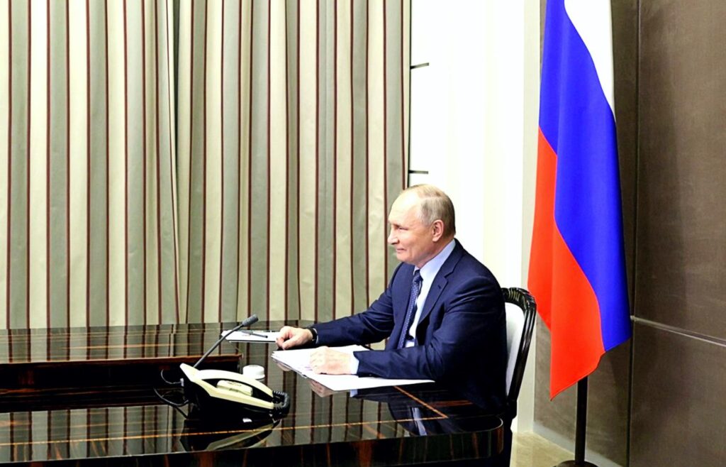 Oto kilka propozycji przeredagowanego tytułu, zachowujących sens, a jednocześnie unikalnych: 1. 1380. dzień rosyjskiej inwazji na Ukrainę. Rosja wciąż utrzymuje przewagę — potrzebne są działania 2. 1380. dzień wojny: Rosja nie ponosi porażki w Ukrainie. Czas działać 3. 1380. dzień konfliktu w Ukrainie. Rosja ciągle nie przegrywa — trzeba reagować 4. 1380. dzień wojny na Ukrainie. Rosja daleka od klęski. Konieczne są decyzje 5. Już 1380 dni wojny — Rosja wciąż nie ponosi porażki w Ukrainie. Co dalej?