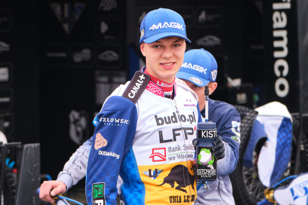 Żużel w czwartek: Mania walczy o utrzymanie prowadzenia w Krakowie. Anglicy szykują się do fazy play-off