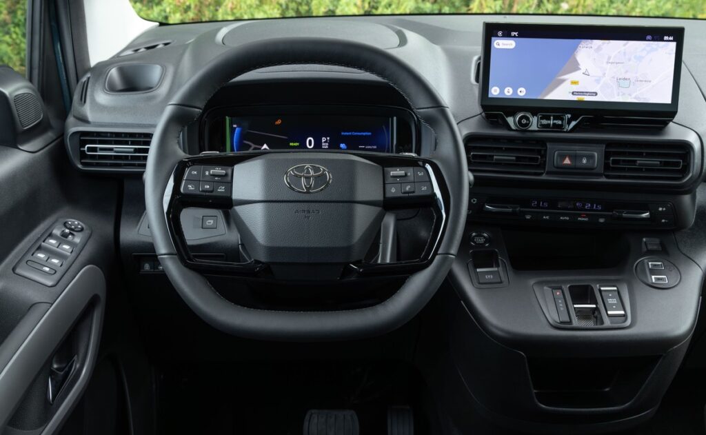 Poznaj nowy model Toyoty za 37 800 zł – silnik 1.2 i gwarancja na milion kilometrów