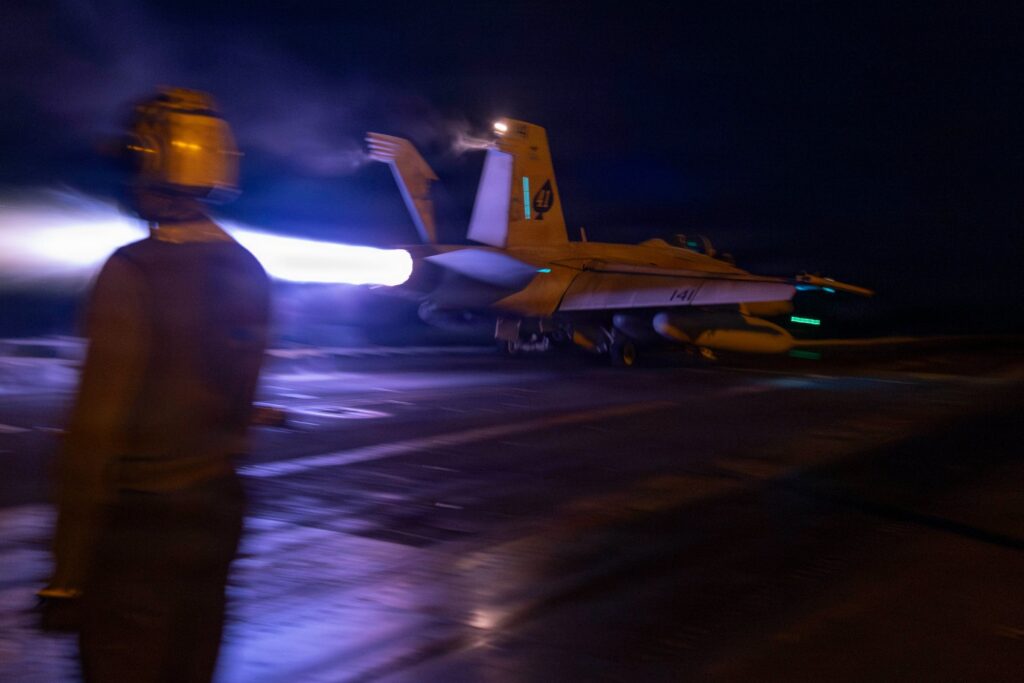 Irak donosi o rozbiciu się amerykańskiego myśliwca, Stany Zjednoczone zaprzeczają