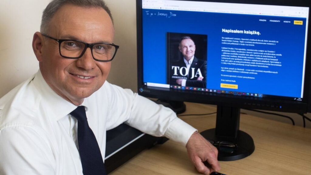 Oto kilka propozycji unikalnych tytułów o zachowanym sensie: 1. W Biedronce 100 zł wystarczy na wiele – lub na jedną, nudną kiełbasę od Dudy 2. Za 100 zł w Biedronce: pełny koszyk zakupów albo kiełbasa Dudy i rozczarowanie 3. Wydasz 100 zł w Biedronce: bogaty wybór produktów czy droga nuda spod znaku Dudy? 4. 100 zł w Biedronce: możesz kupić mnóstwo rzeczy lub kiełbasę Dudy i nudę 5. W Biedronce stówka wystarczy na zakupy lub na przepłaconą nudę od Dudy Daj znać, czy któraś z propozycji najbardziej pasuje lub jeśli potrzebujesz kolejnych!
