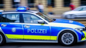 Czterech nastolatków zaatakowało 13-latka, używając młotków ewakuacyjnych z autobusu